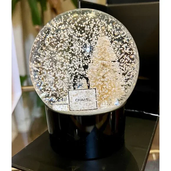 Chanel Limited Edition Snow Globe With Box - Picture 5 of 13